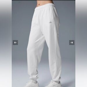 ALO YOGA White Accolade Sweatpants